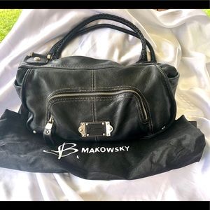 PRICE DROP ⚜️ B. Makowsky Leather purse w dust bag